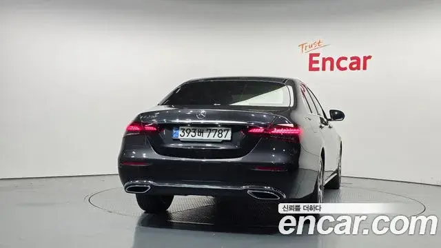 Mercedes-Benz E-Class 2021 — Фото 4/20