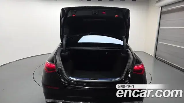 Mercedes-Benz S-Class 2021 — Şəkil 24/33