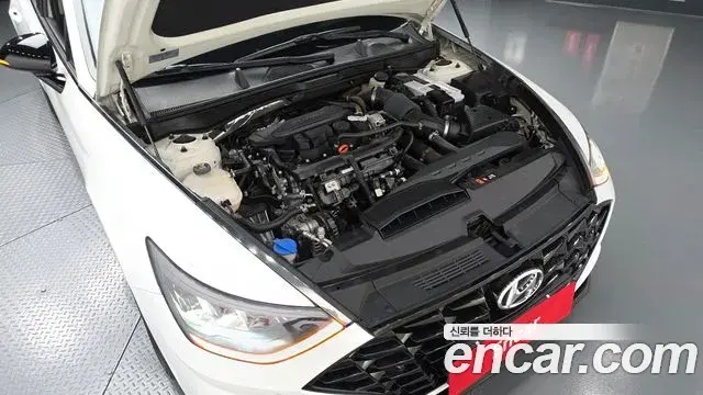Hyundai Sonata 2021 — Фото 6/20