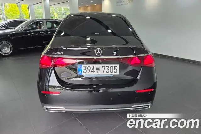 Mercedes-Benz E-Class 2025 — Фото 3/18