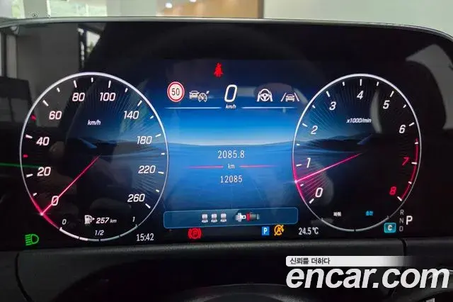 Mercedes-Benz E-Class 2025 — Фото 7/18
