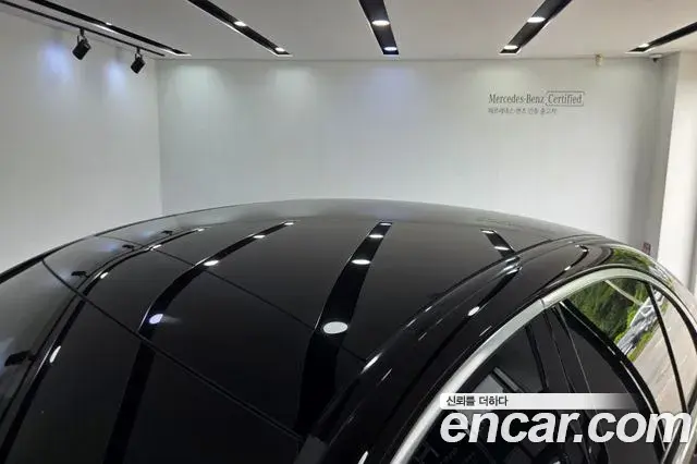 Mercedes-Benz E-Class 2025 — Фото 12/18