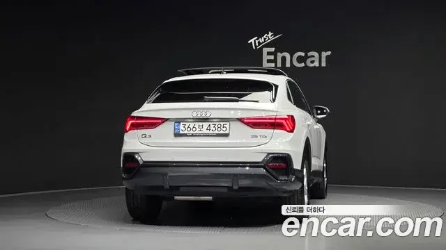 Audi Q3 2022 — Фото 4/20