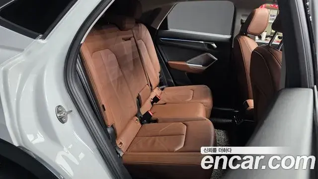 Audi Q3 2022 — Фото 12/20