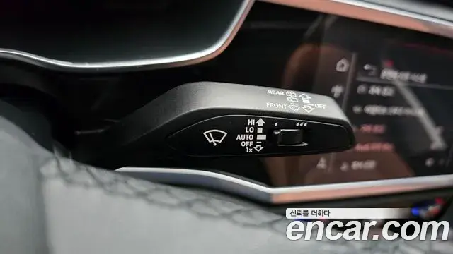 Audi Q3 2022 — Фото 18/20