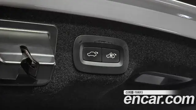 Volvo S90 2019 — Photo 2/20