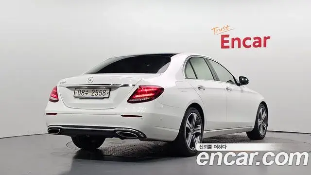 Mercedes-Benz E-Class 2019 — Фото 2/20