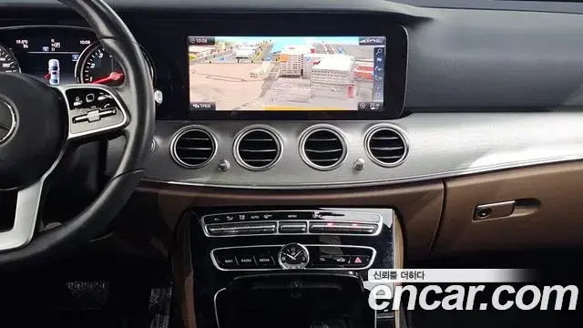 Mercedes-Benz E-Class 2019 — Фото 14/20
