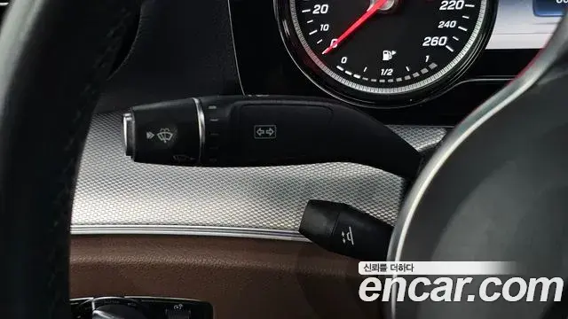 Mercedes-Benz E-Class 2019 — Фото 18/20