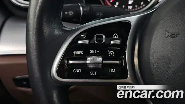 Mercedes-Benz E-Class 2019 — Фото 19/20