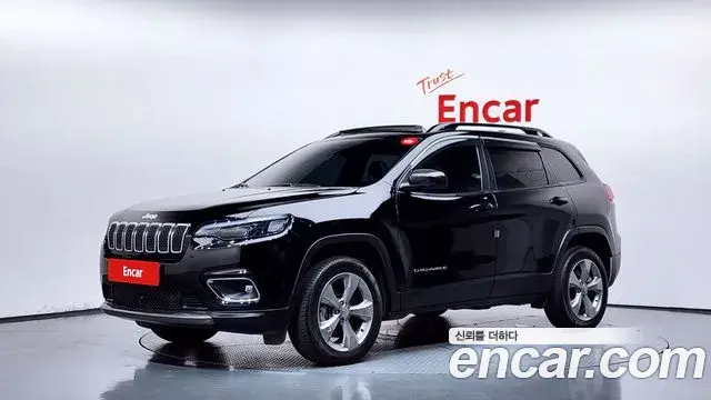 Jeep Cherokee 2022 — Фото 1/20