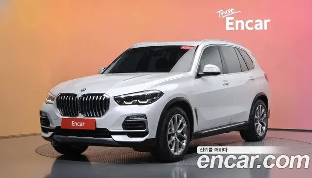 BMW X5 2020 — Фото 1/20