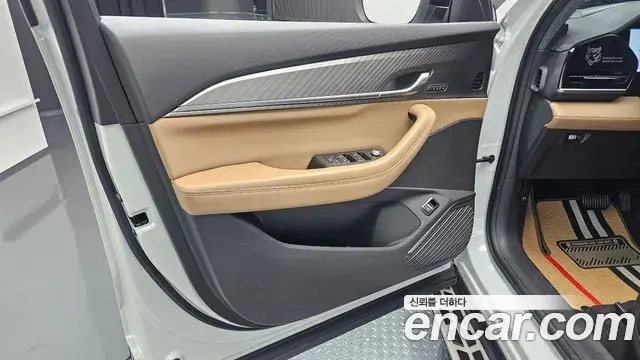 Renault Samsung Grand Koleos 2024 — ფოტო 16/35