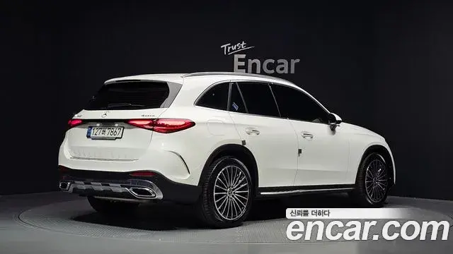 Mercedes-Benz GLC-Class 2024 — Фото 1/20