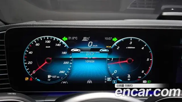 Mercedes-Benz GLE-Class 2023 — Фото 8/20