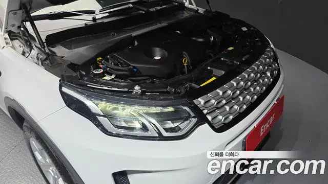 Land Rover Discovery Sport 2021 — Фото 6/20