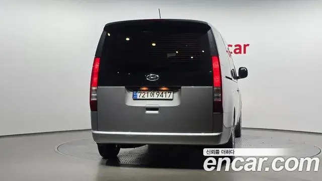 Hyundai Staria 2023 — Фото 4/20