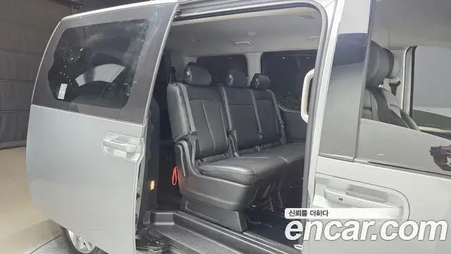 Hyundai Staria 2023 — Фото 12/20
