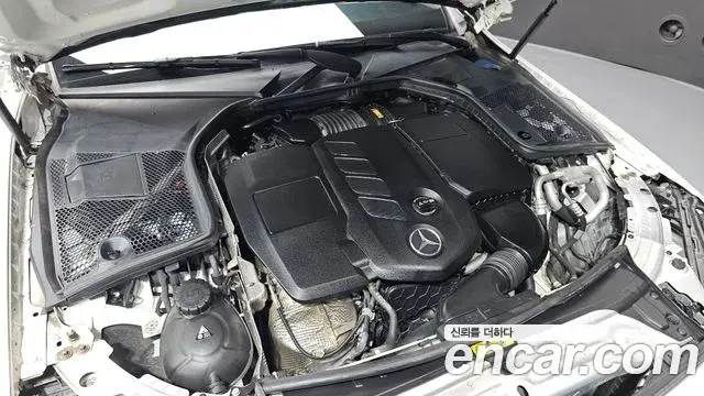 Mercedes-Benz C-Class 2019 — Фото 6/20