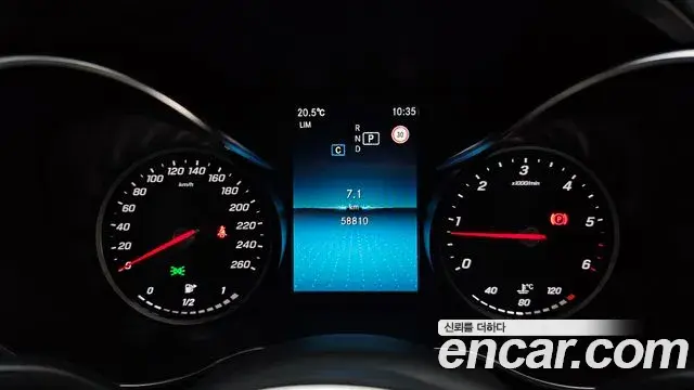 Mercedes-Benz C-Class 2019 — Фото 8/20