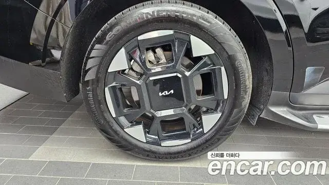 Kia Carnival 2025 — Şəkil 19/34