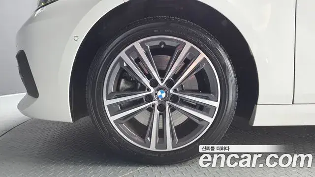 BMW 2 Series Gran Coupe 2021 — Фото 5/20