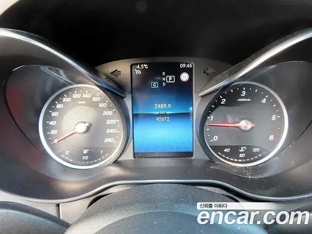 Mercedes-Benz C-Class 2019 — Фото 6/20