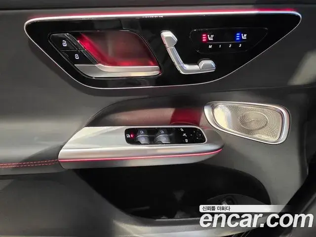 Mercedes-Benz GLC-Class 2026 — Фото 11/20