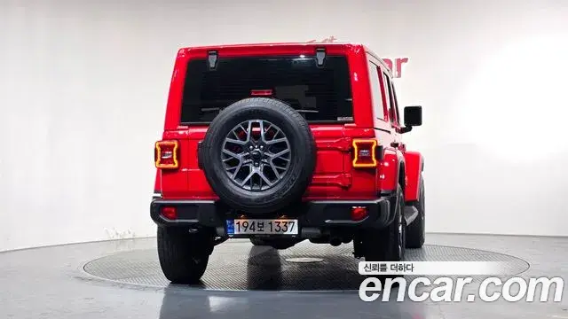 Jeep Wrangler 2024 — Фото 4/20