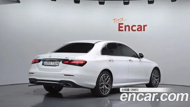 Mercedes-Benz E-Class 2022 — Фото 2/20