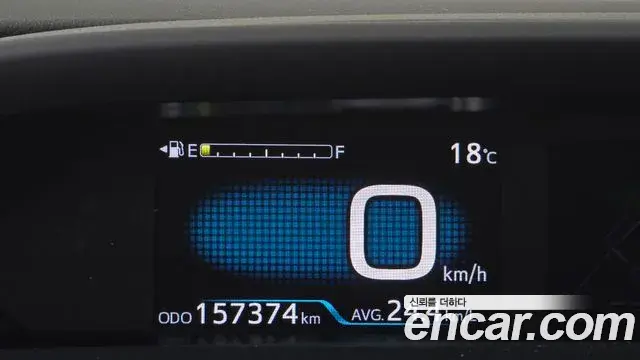 Toyota Prius 2018 — Фото 6/20