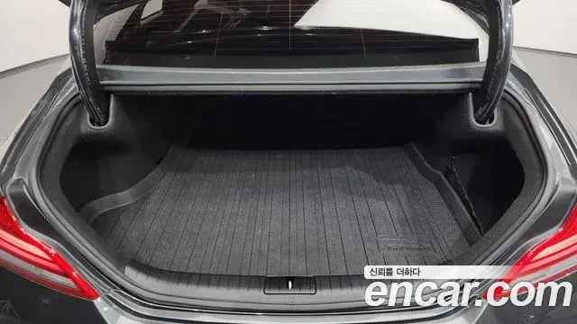 Genesis G70 2019 — ფოტო 26/35