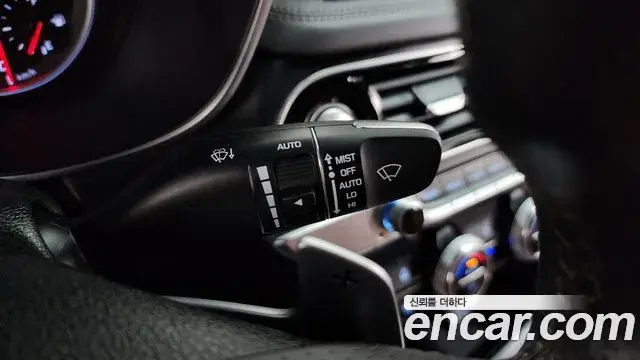 Genesis G70 2019 — ფოტო 16/35