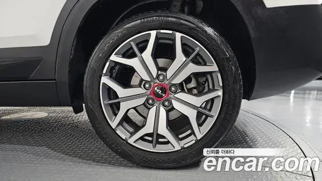 Kia Seltos 2022 — Photo 17/31