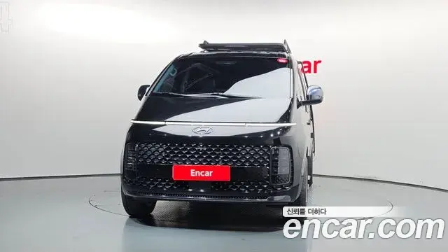 Hyundai Staria 2023 — Фото 3/20