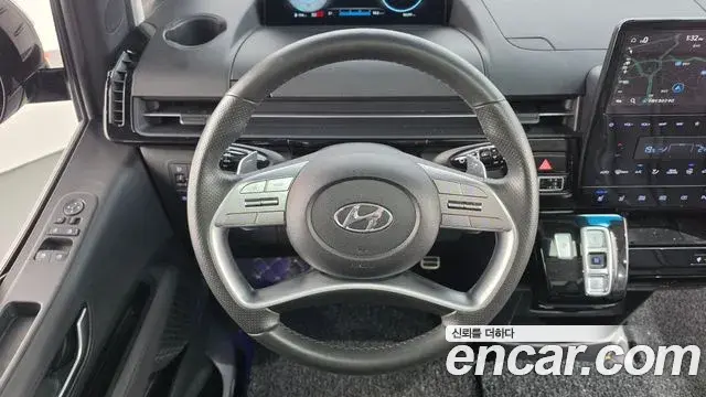 Hyundai Staria 2023 — Фото 13/20