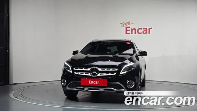 Mercedes-Benz GLA-Class 2018 — Photo 25/31