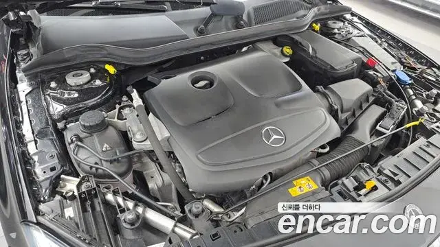 Mercedes-Benz GLA-Class 2018 — Photo 24/31