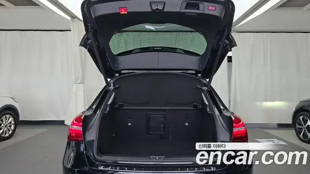 Mercedes-Benz GLA-Class 2018 — Photo 16/31