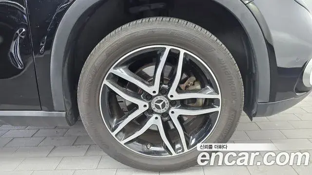 Mercedes-Benz GLA-Class 2018 — Photo 26/31