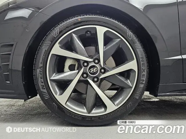 Hyundai Sonata 2021 — Фото 4/20