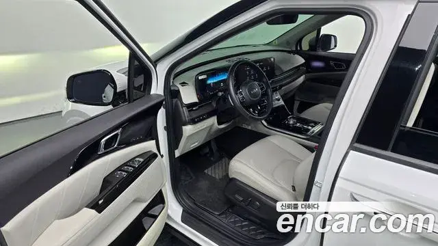 Kia Carnival 2023 — Фото 11/20