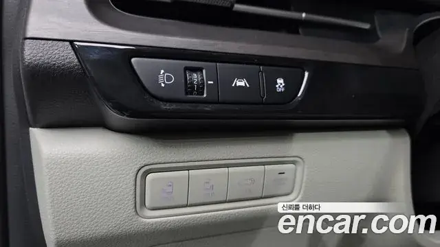 Kia Carnival 2023 — Фото 14/20