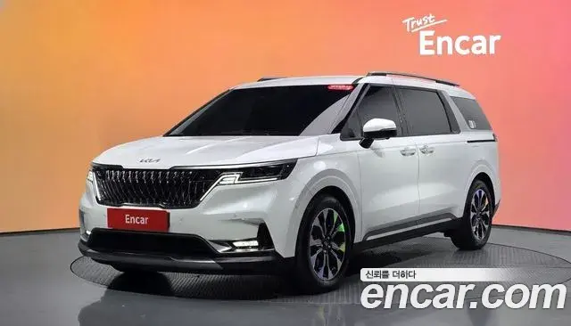 Kia Carnival 2023 — Фото 1/20