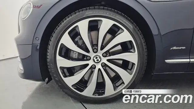 Bentley Flying Spur 2023 — Şəkil 27/36