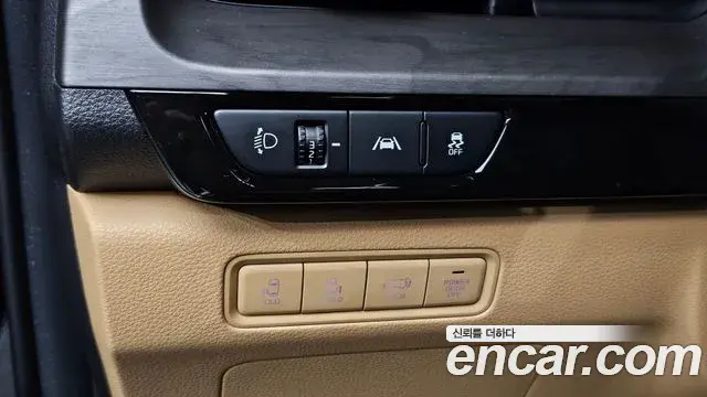 Kia Carnival 2023 — Фото 12/20
