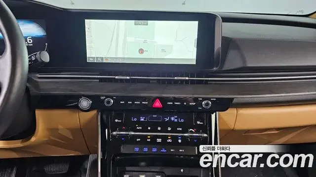 Kia Carnival 2023 — Фото 15/20