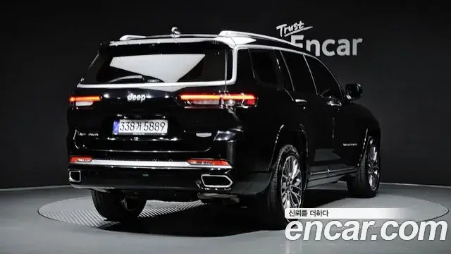 Jeep Grand Cherokee 2022 — Фото 2/20