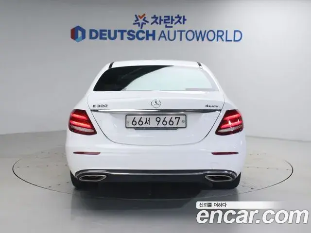 Mercedes-Benz E-Class 2019 — Фото 3/20