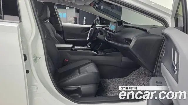 Toyota Prius 2026 — Фото 11/20
